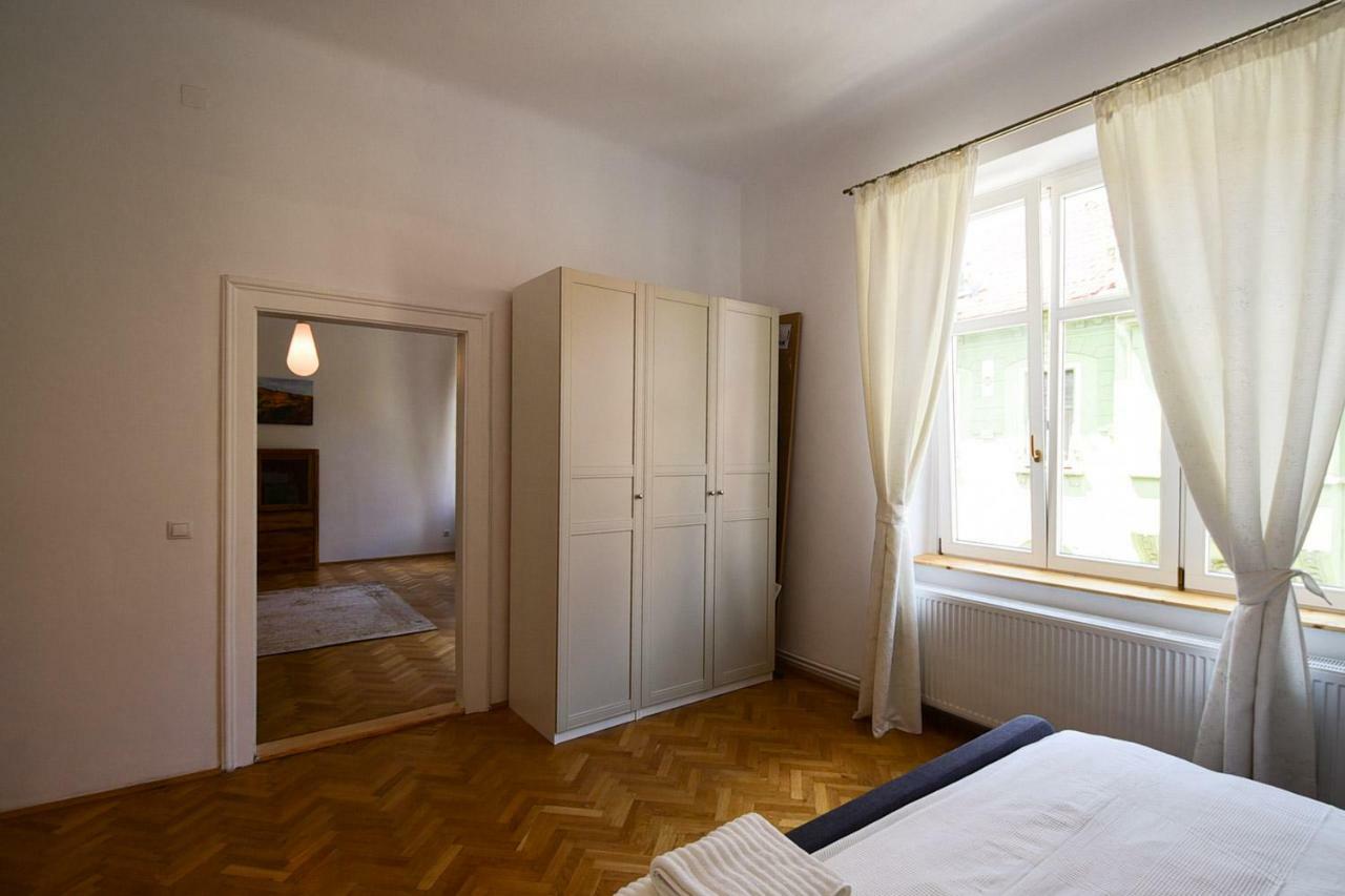 Emerald Old Town Sybin Zewnętrze zdjęcie